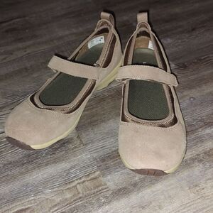 Lands End tan brown mary jane shoes  Sz 7.5